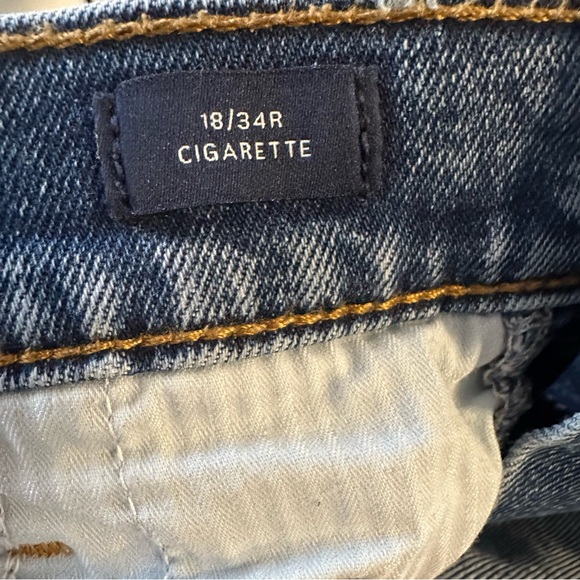 Gap High Rise Cigarette Jeans with Secret Smoothing Pockets in Medium Indigo - Picture 10 of 12